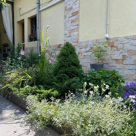 Margareta Garden Boutique 2*