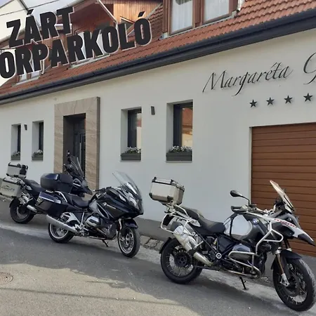 Margareta Garden Boutique Eger